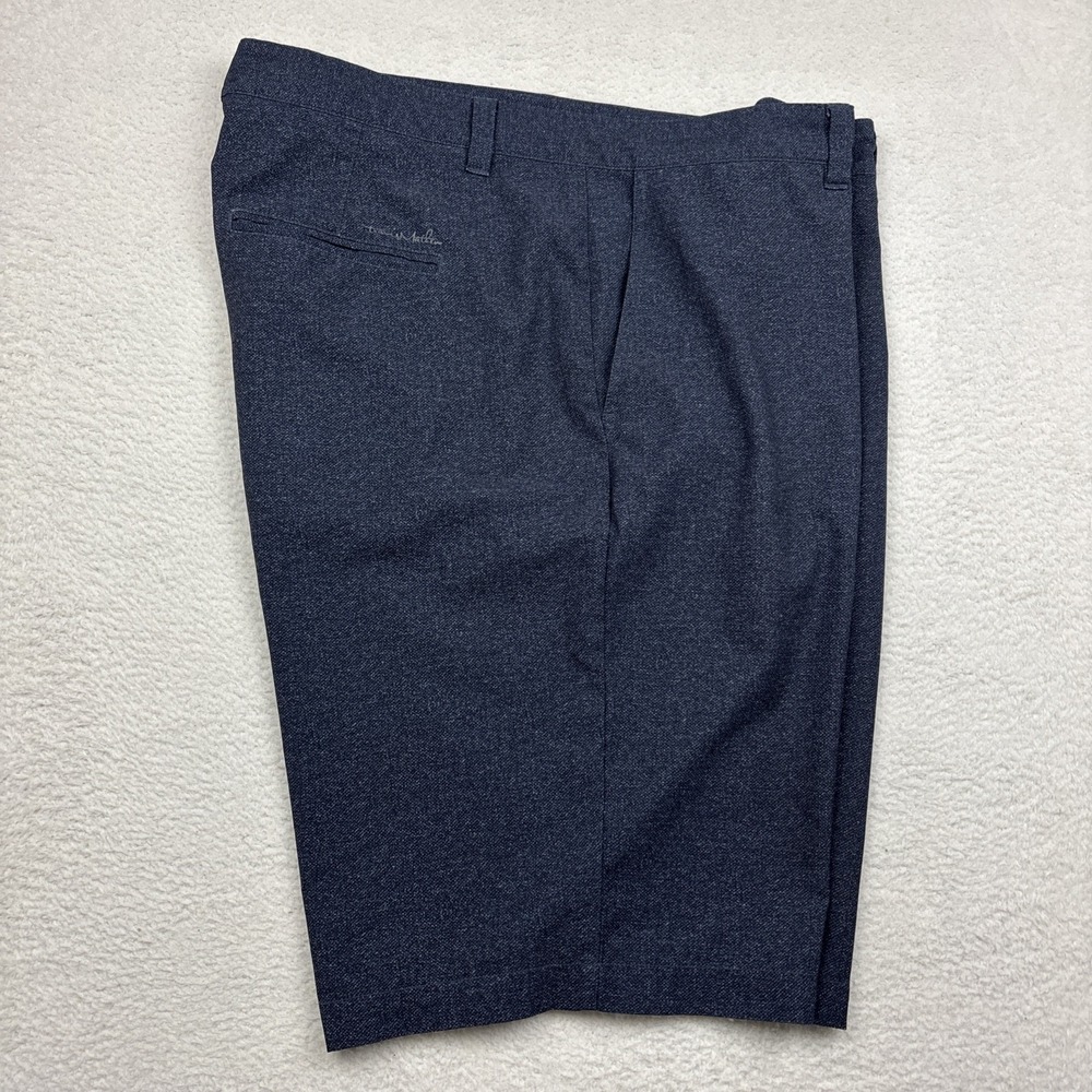 TRAVIS MATHEW Performance Golf Shorts Mens Size 42 Lightweight 11" Stretch Chino